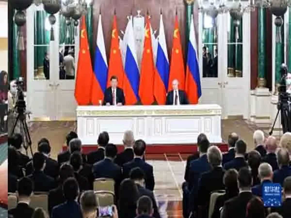 शी चिनफिंग और पुतिन की साझा प्रेस वार्ता शी चिनफिंग और पुतिन की साझा प्रेस वार्ता